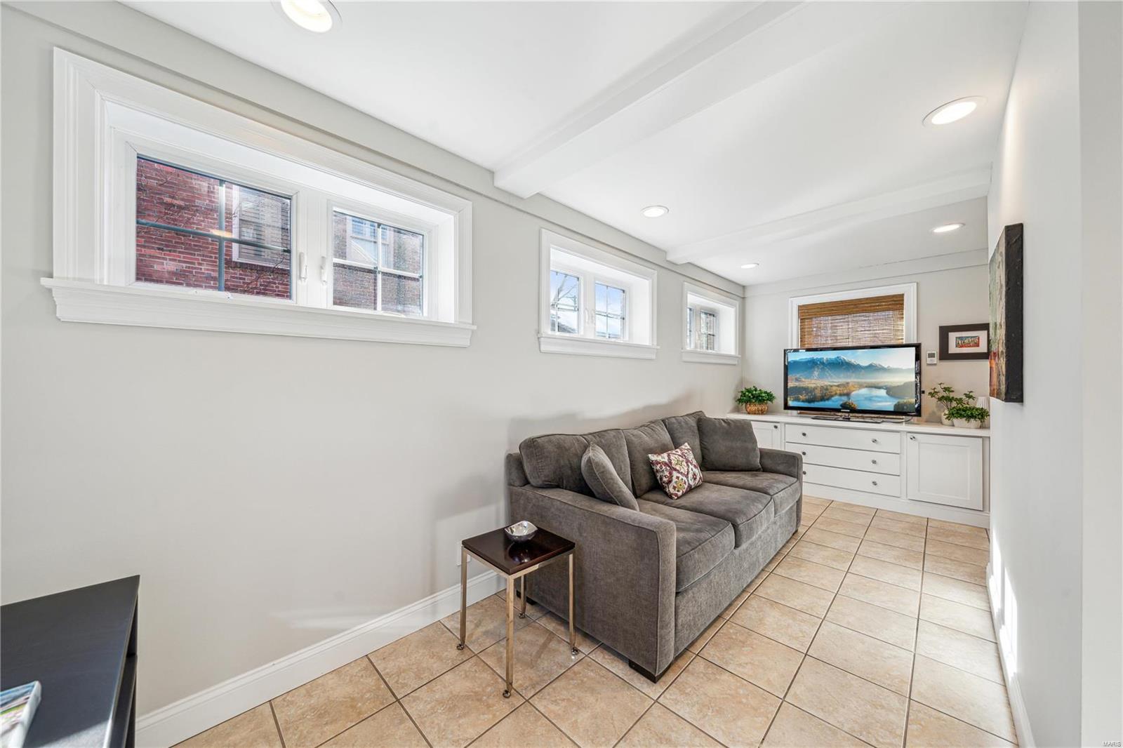 Davis Place - Residential