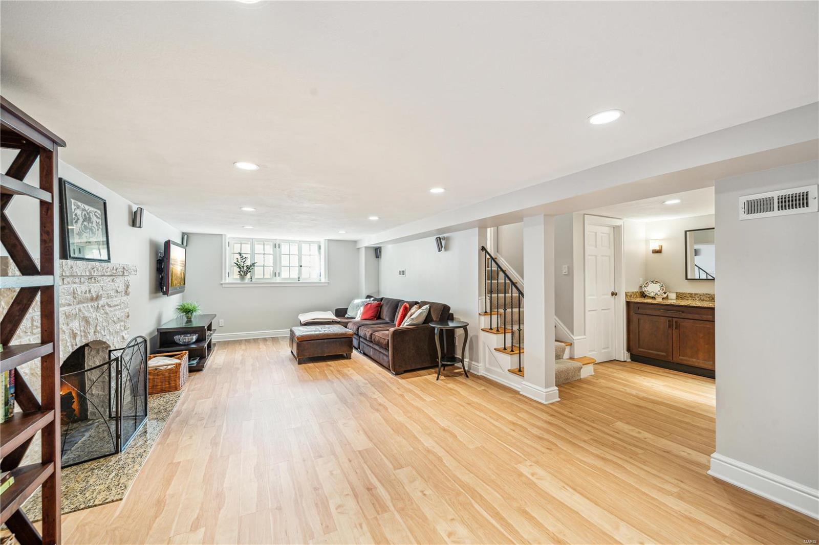 Davis Place - Residential