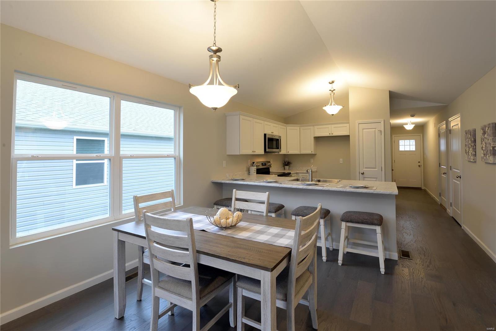 Pacific, Missouri 63069, United States, 3 Bedrooms Bedrooms, ,2 BathroomsBathrooms,Residential,Pending,31383