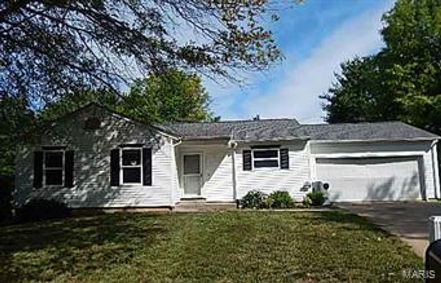 Convenient location - close to everything you might possibly need!!! This 3 bedroom ranch home with it's vaulted ceilings and skylights will get your creative juices flowing.   You can let your imagine run wild deciding on everything you can do and change in this home to make it your own.  It has some great features that include a great room fireplace, spacious, level yard, and a 2 car garage.  This is a Fannie Mae Homepath Property. SpecialListingConditions: Foreclosure