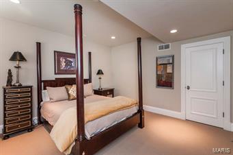 Lynnbrook - Residential