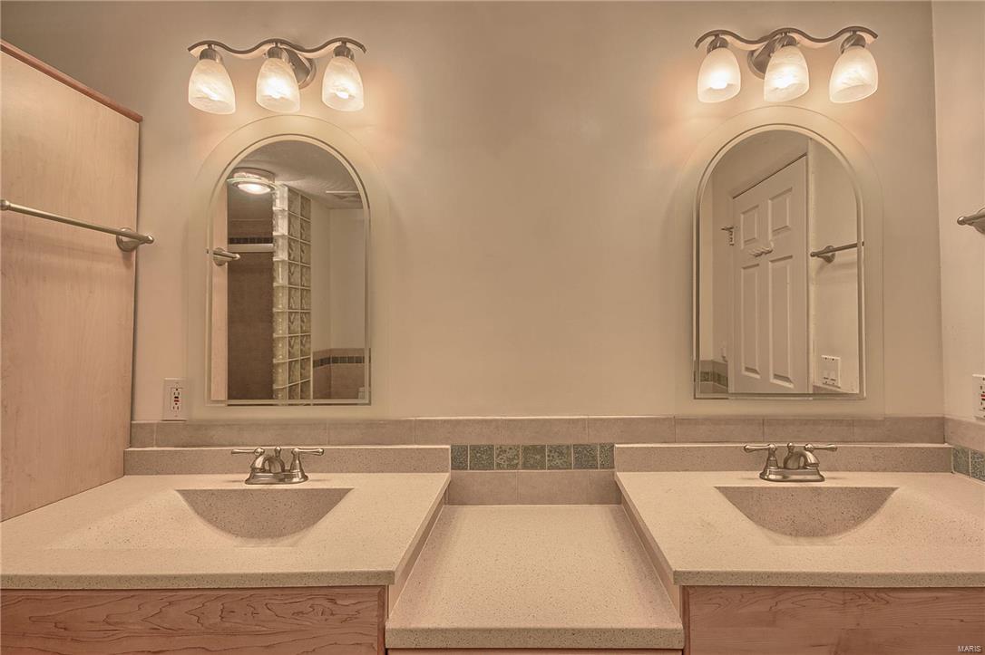 Spencer Creek South Village #10 - Residential Lease