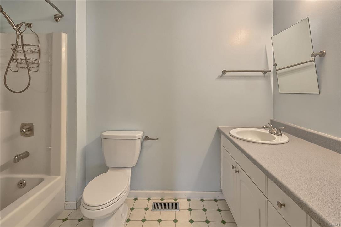 Spencer Creek South Village #10 - Residential Lease