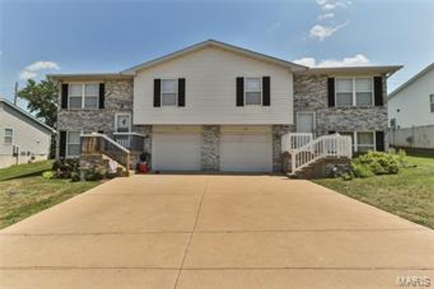 This move-in ready, one-owner home is in excellent condition and meticulously maintained. NEW ROOF! Vaulted ceiling in the living room and kitchen provides a very open feeling throughout. The living room is 27'x15'! The bedrooms are very spacious and provide generous closet space. The eat-in kitchen features stainless steel appliances and has a view of the pretty backyard and deck.  The lower level is ready for your finishing touches. Lots of storage and still have plenty of room for your car in the garage! You will love the quiet neighborhood that is located within walking distance to the Arnold RecPlex and Hwy 141. Never cut your grass or shovel snow off the driveway again- your new subdivision takes care of that!