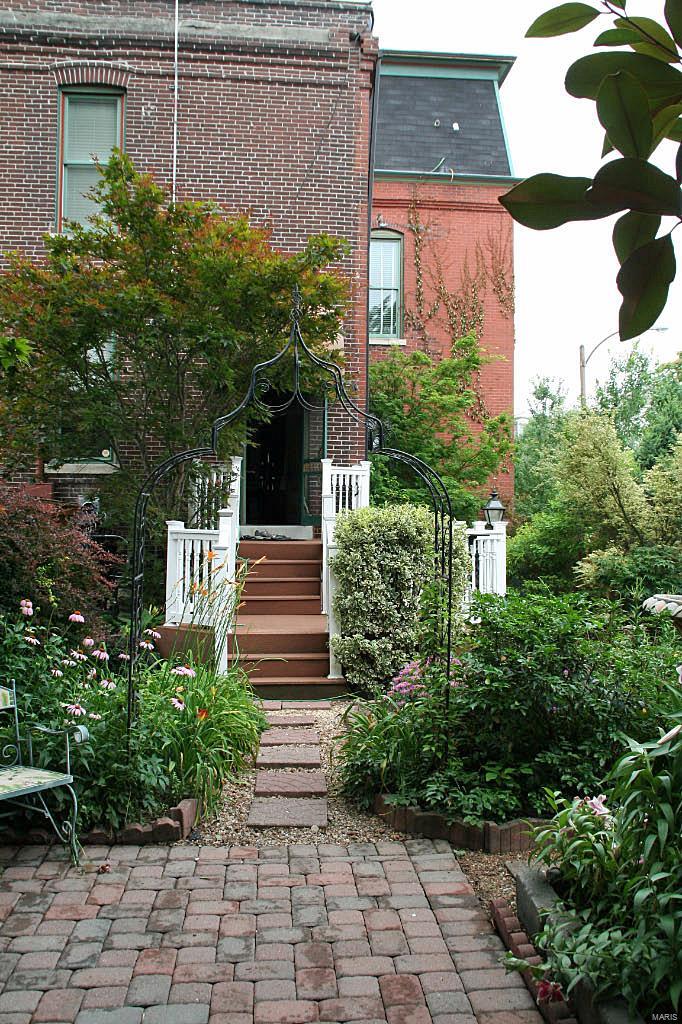 Lafayette Square - Residential