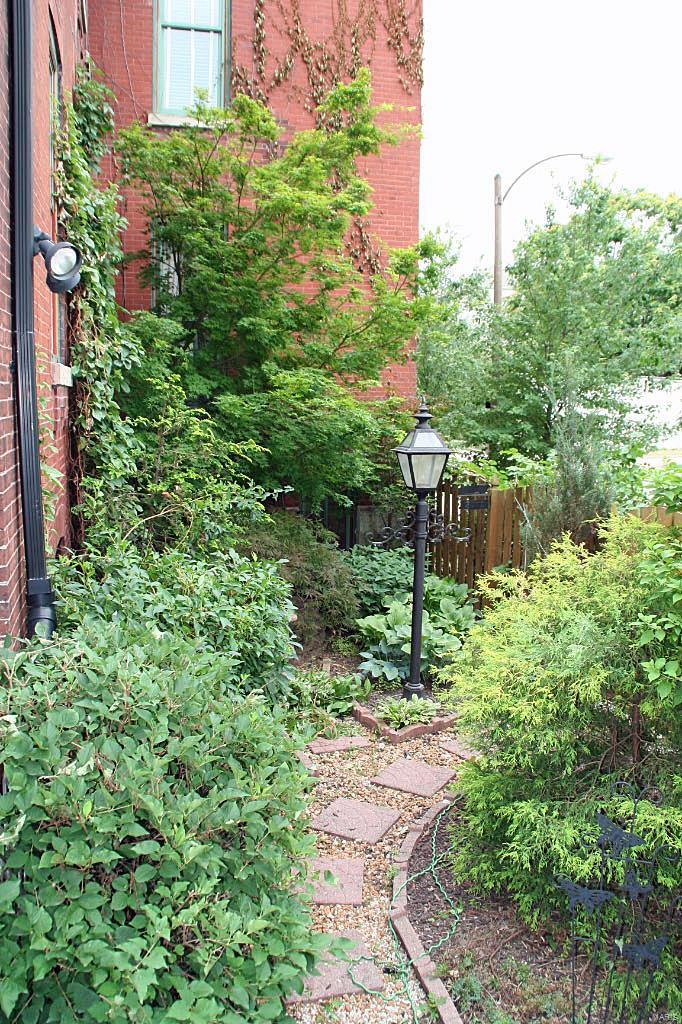 Lafayette Square - Residential