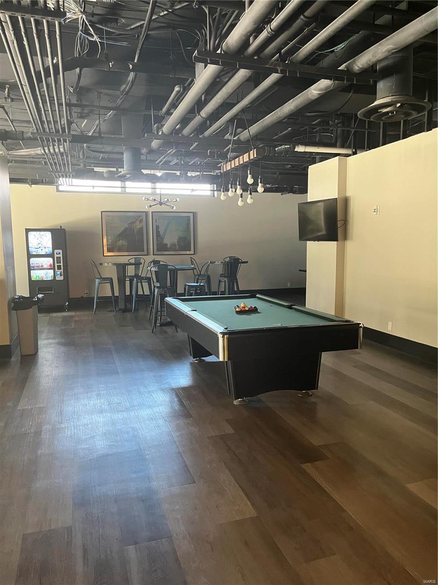 210 N 17th 1011