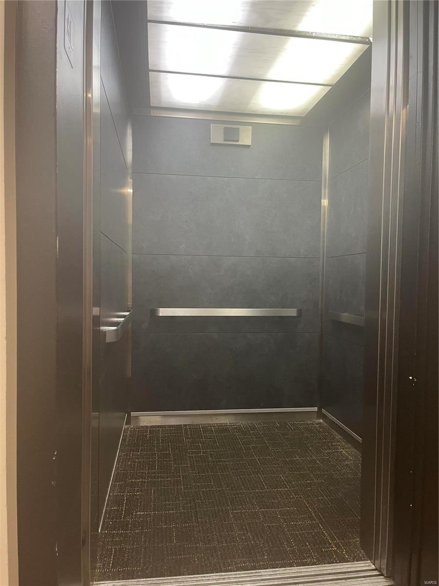 210 N 17th 1011