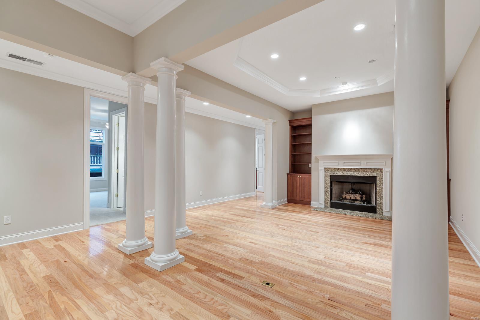 335 North Meramec A Condo - Residential