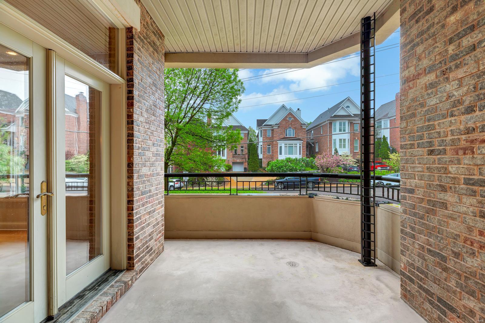 335 North Meramec A Condo - Residential