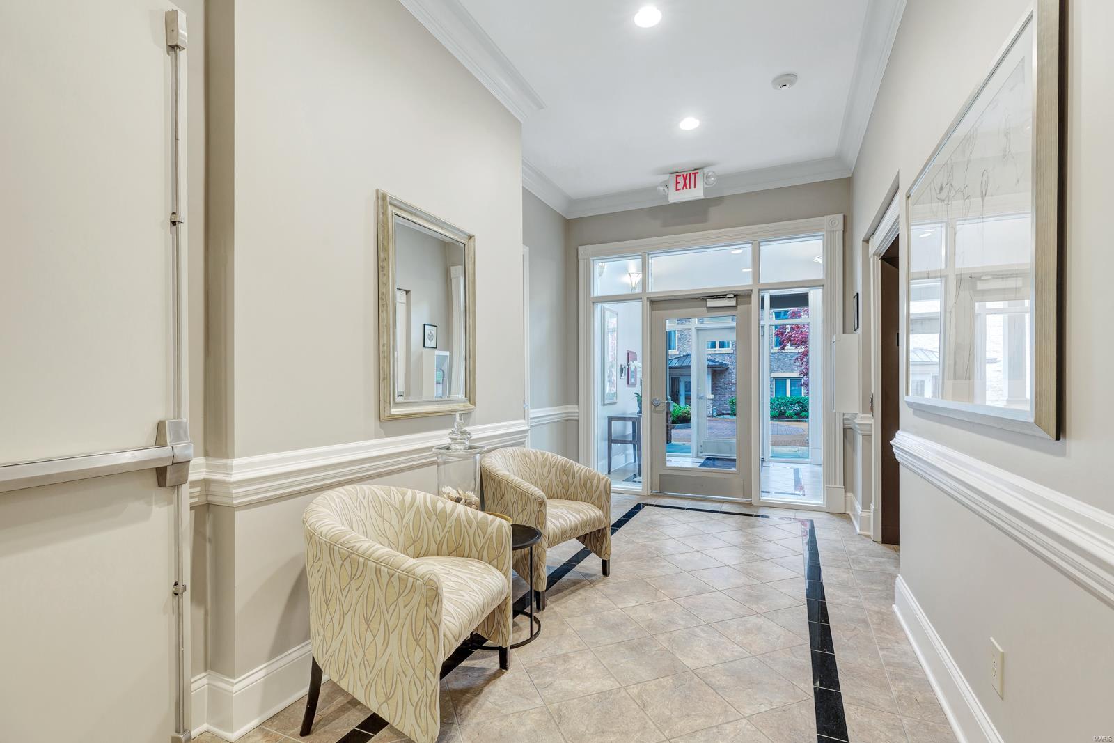 335 North Meramec A Condo - Residential