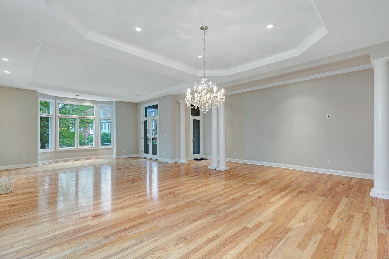 335 North Meramec A Condo - Residential