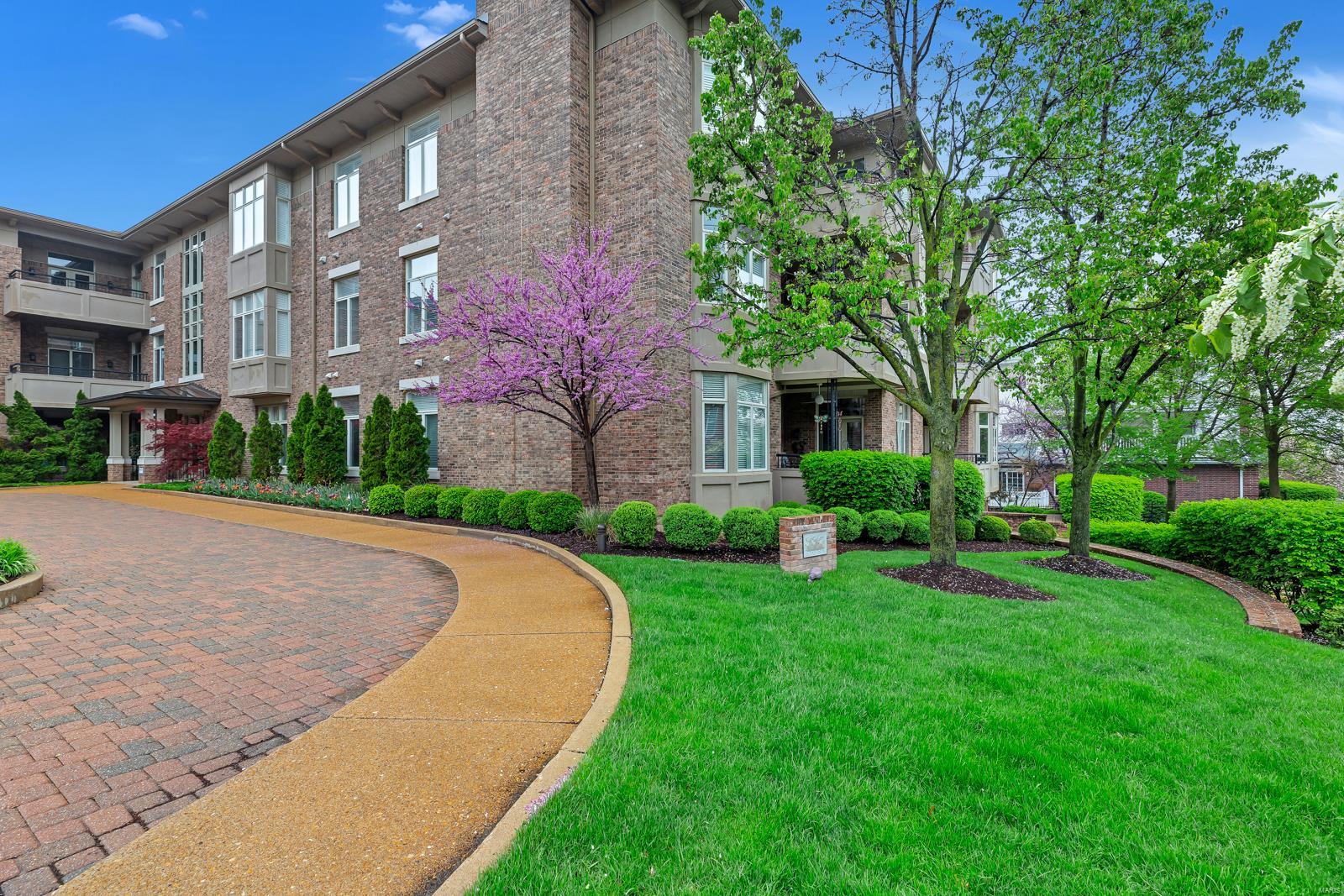 335 North Meramec A Condo - Residential