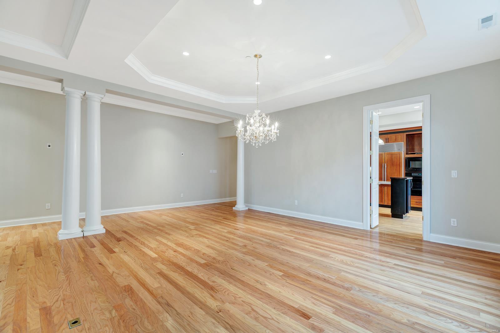 335 North Meramec A Condo - Residential