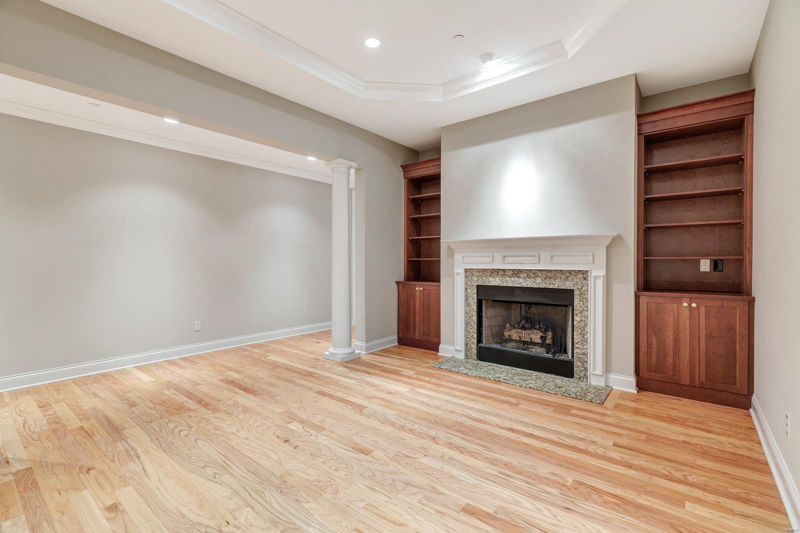 335 North Meramec A Condo - Residential