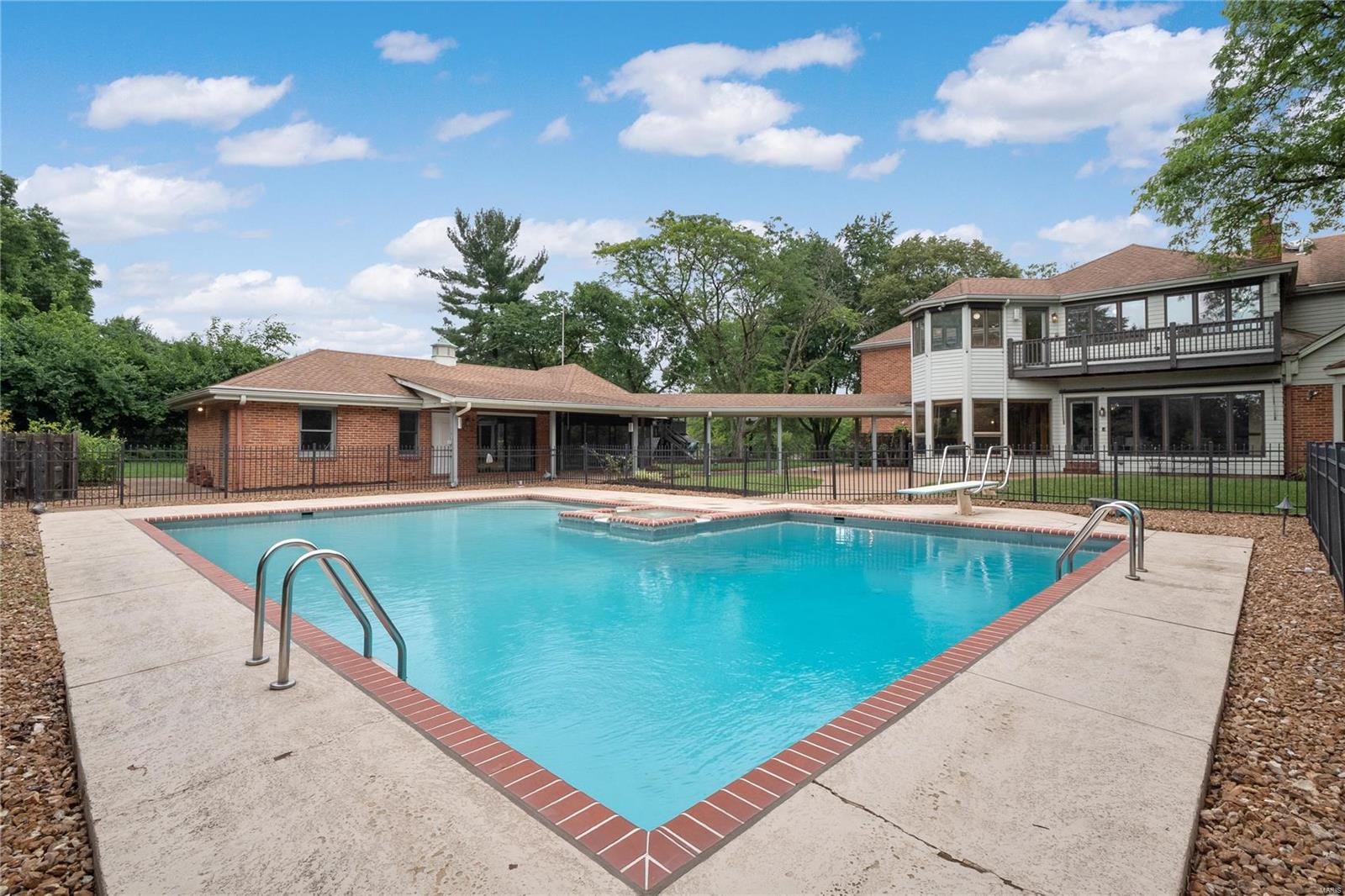 Huntington Farm 4 - Residential