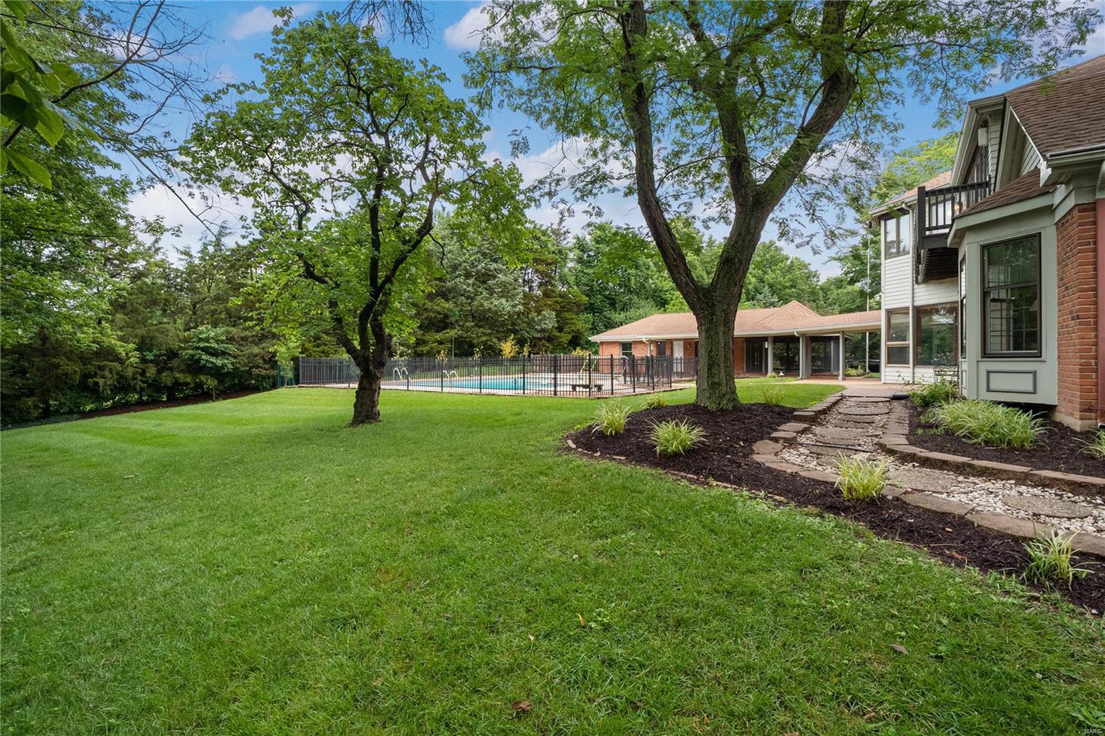 Huntington Farm 4 - Residential