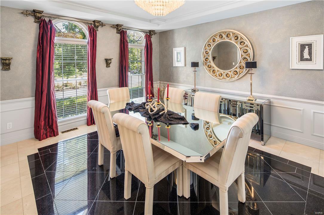 Hamptons The - Residential