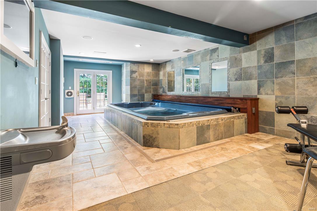 Hamptons The - Residential