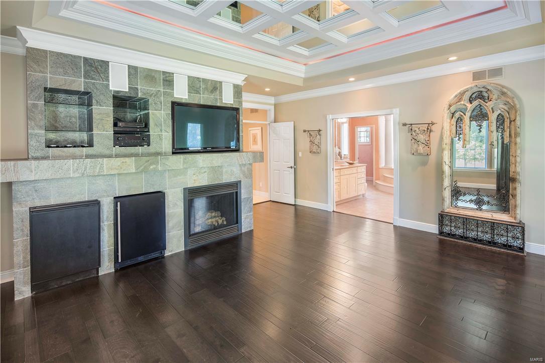 Hamptons The - Residential