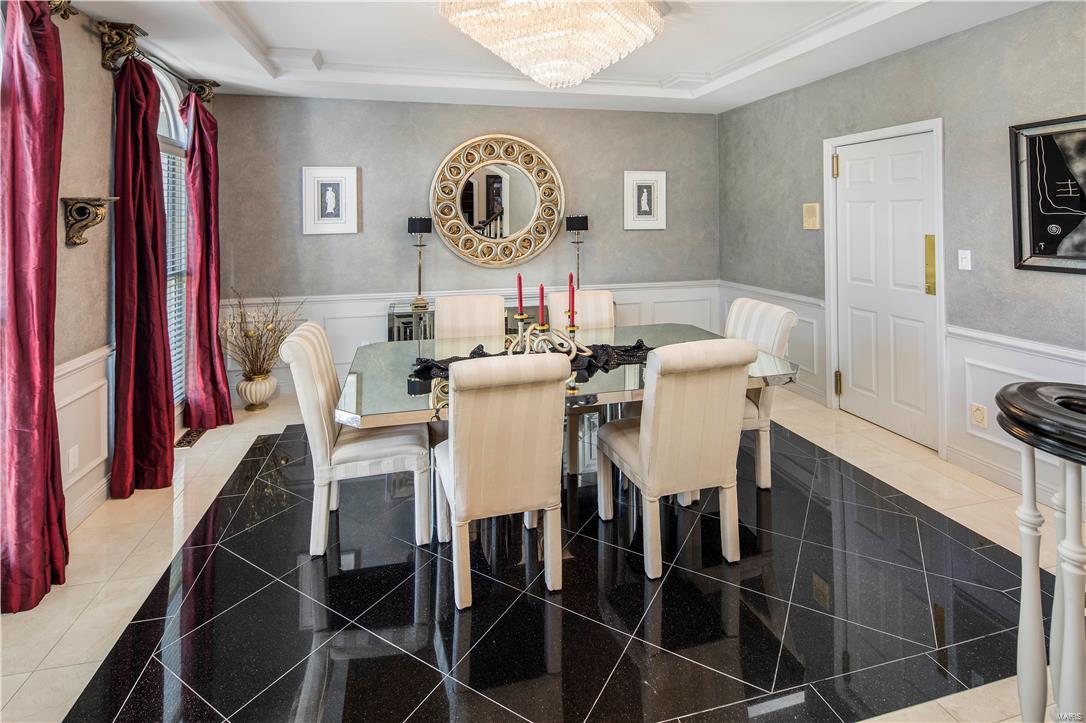 Hamptons The - Residential