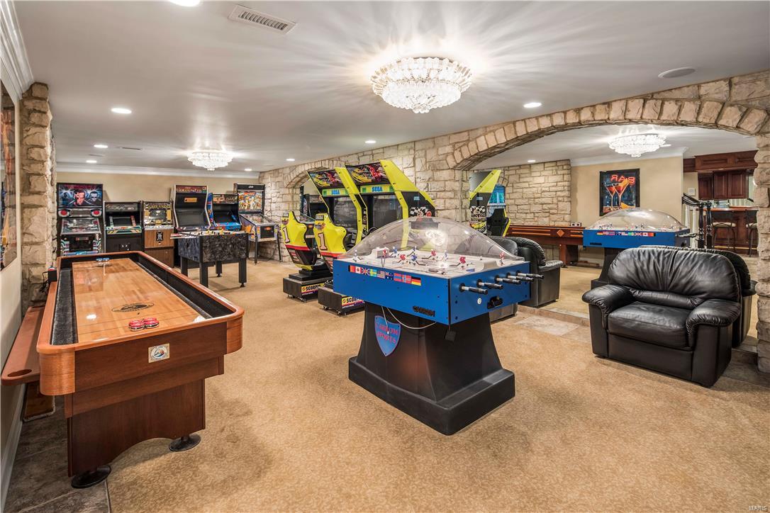 Hamptons The - Residential