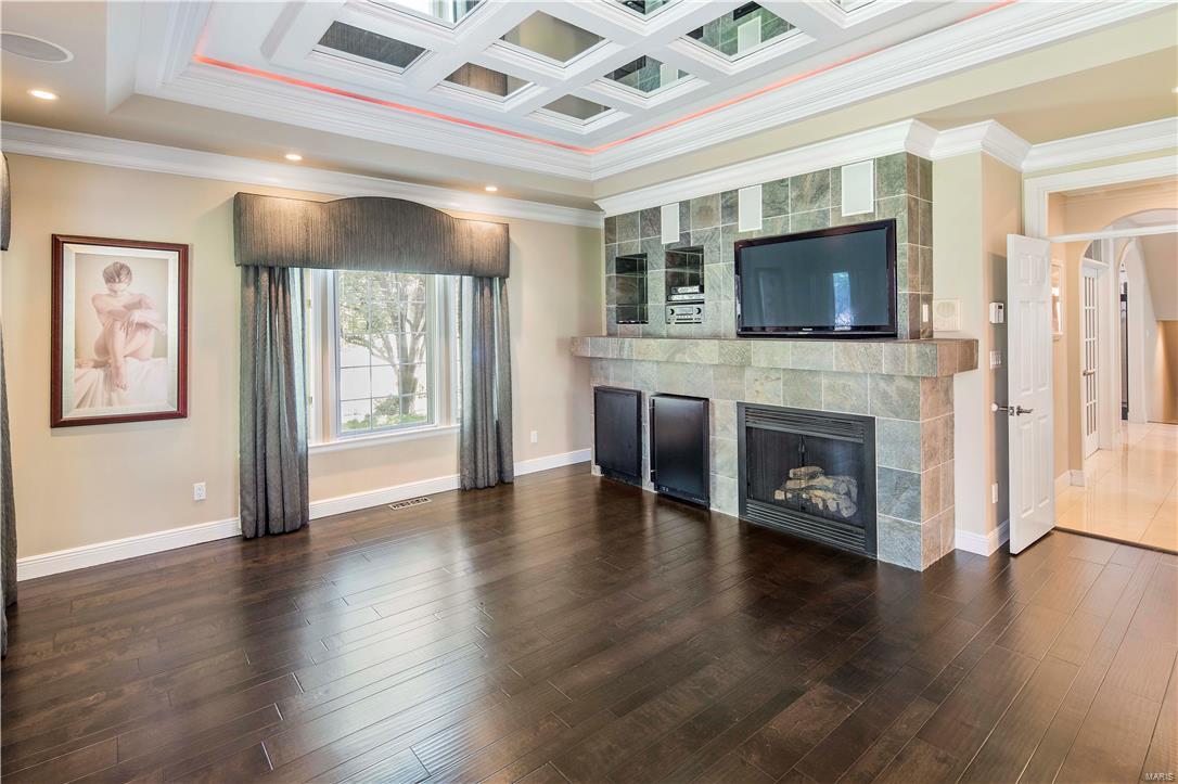 Hamptons The - Residential