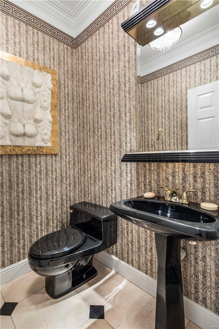 Hamptons The - Residential