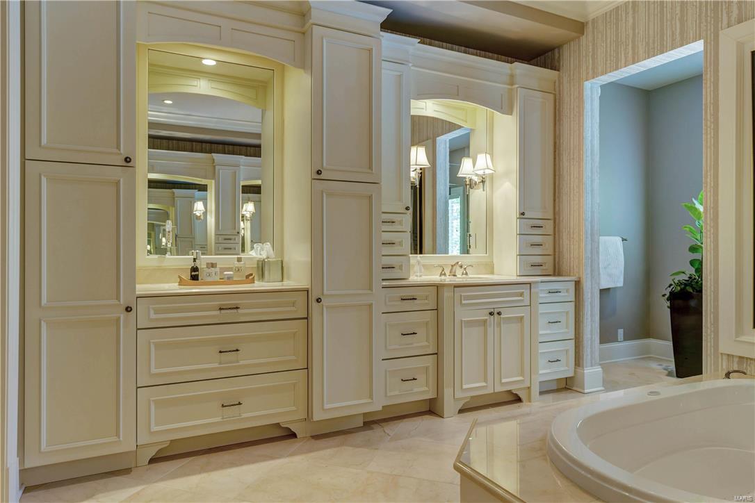 Lynnbrook - Residential