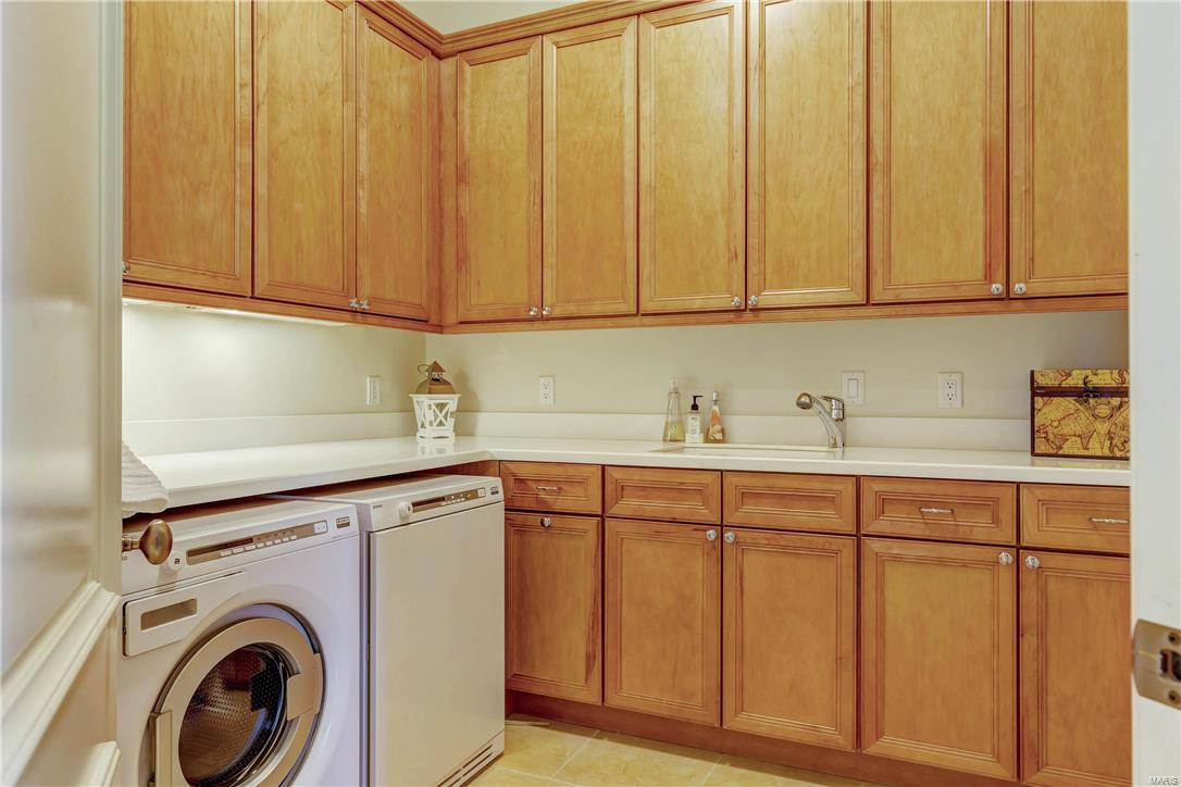 Lynnbrook - Residential