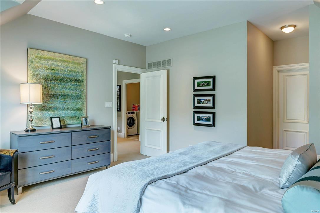 Lynnbrook - Residential