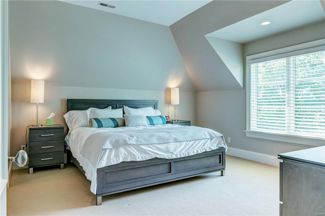 Lynnbrook - Residential