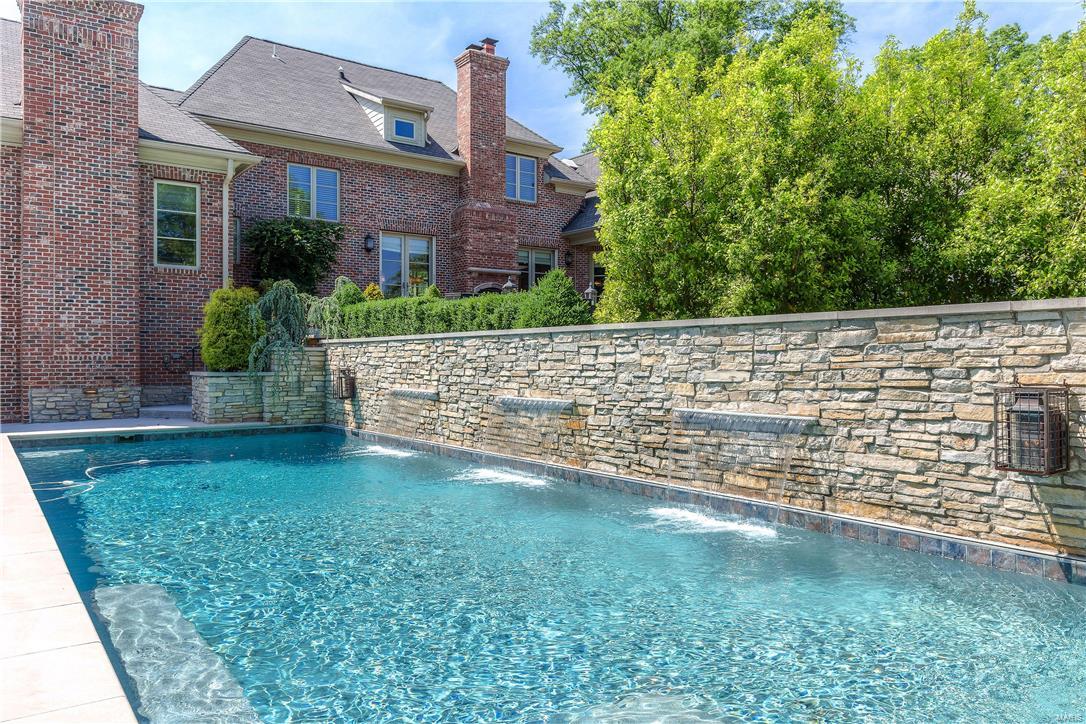 Lynnbrook - Residential