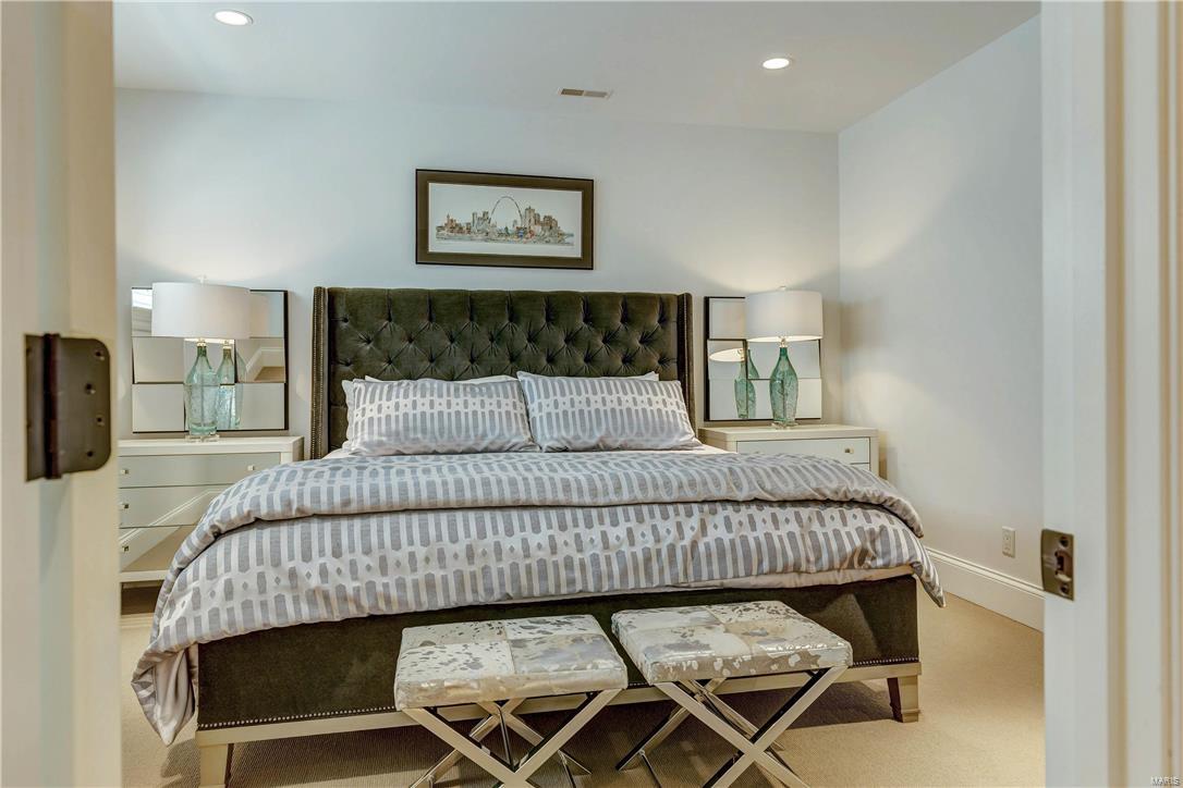 Lynnbrook - Residential