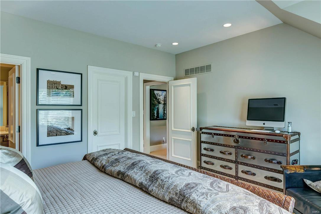 Lynnbrook - Residential