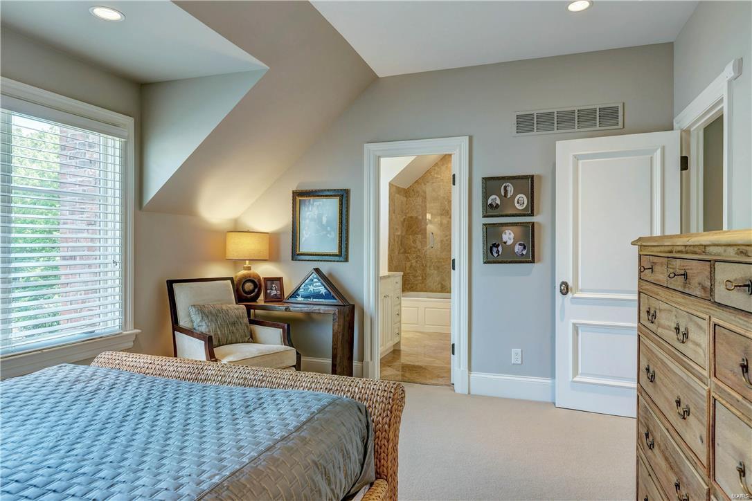 Lynnbrook - Residential