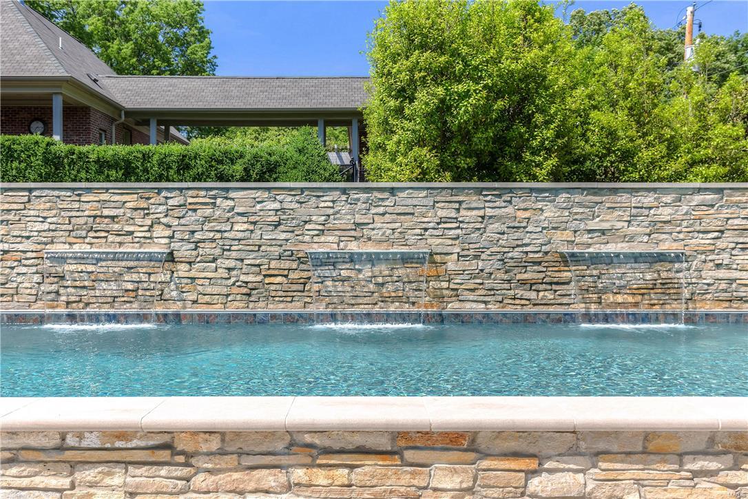 Lynnbrook - Residential