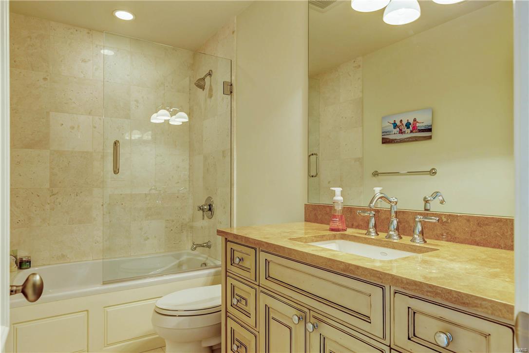 Lynnbrook - Residential