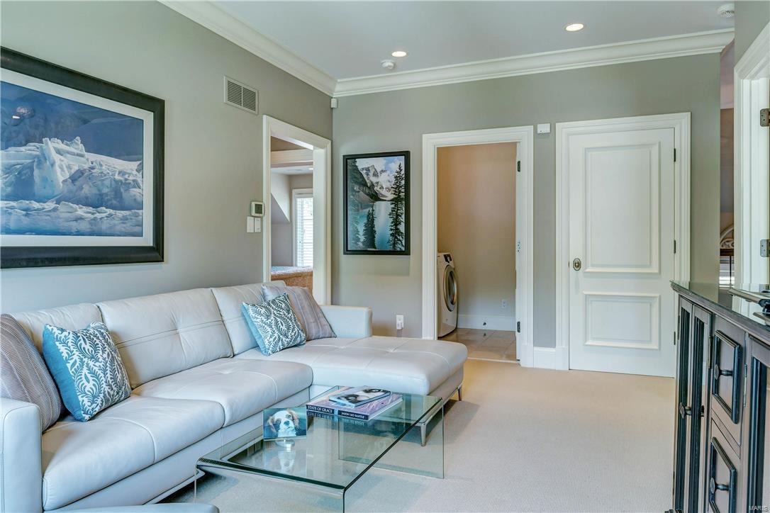 Lynnbrook - Residential