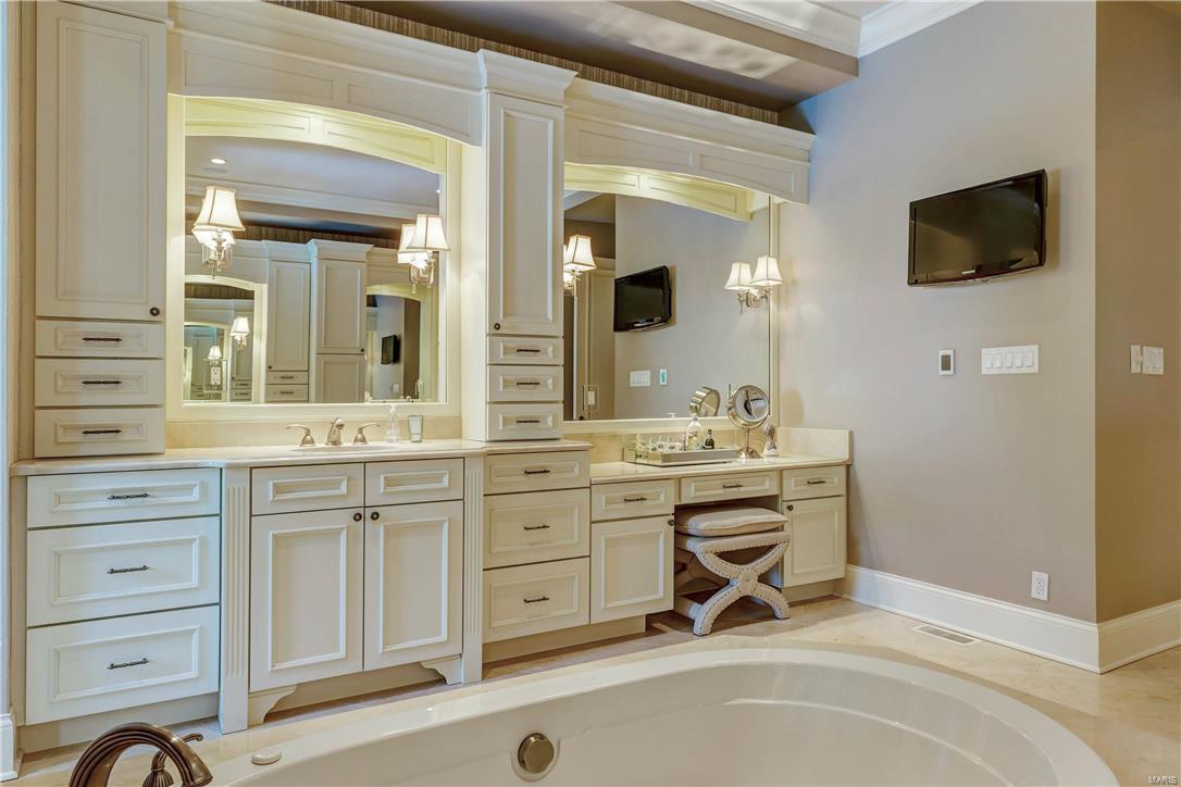 Lynnbrook - Residential