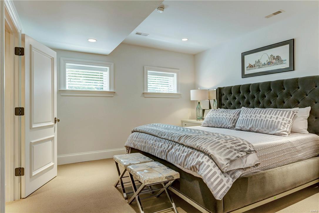 Lynnbrook - Residential