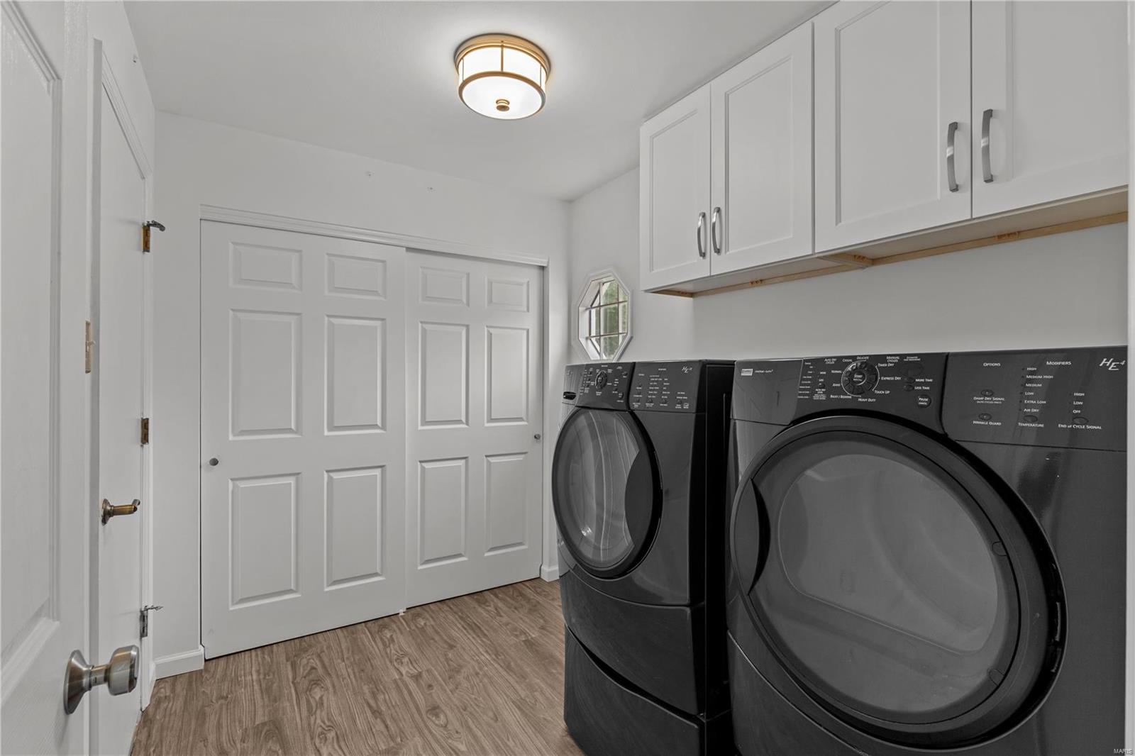 Pointe Clayton 3 - Residential