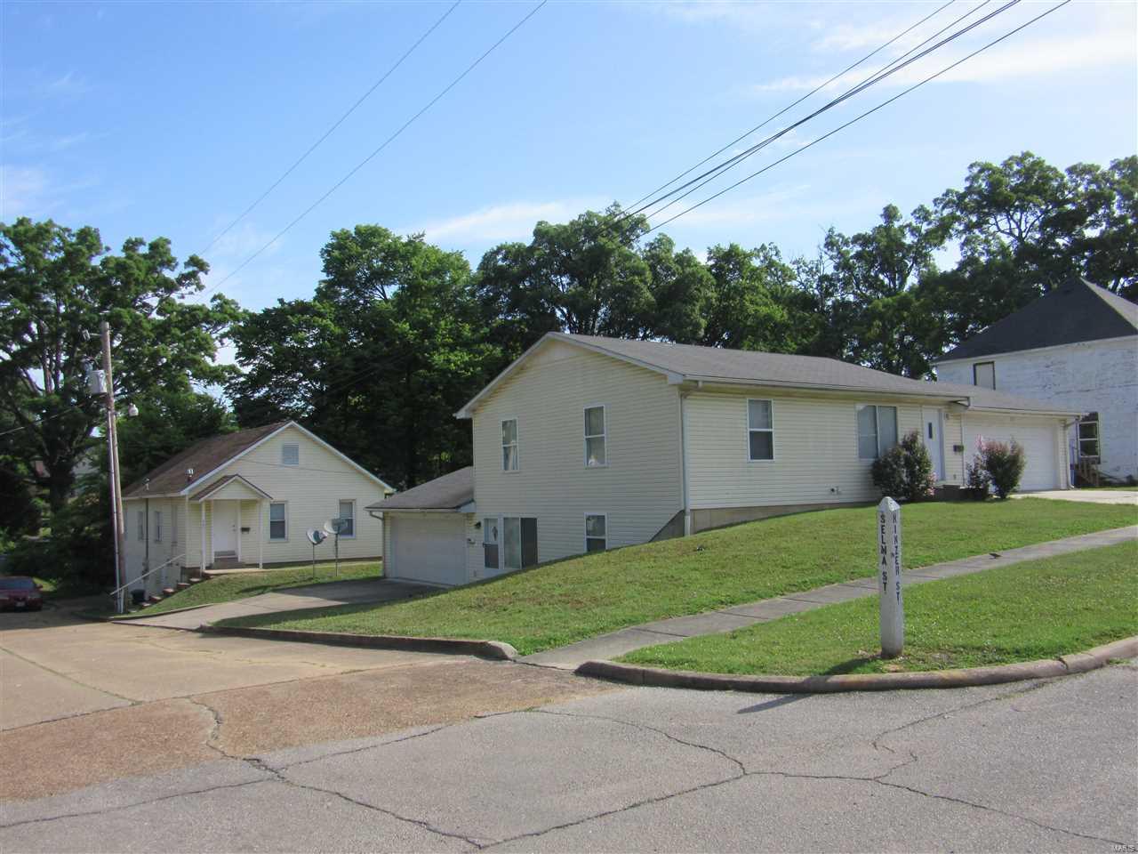 NON SUBDIVISION - Residential Income