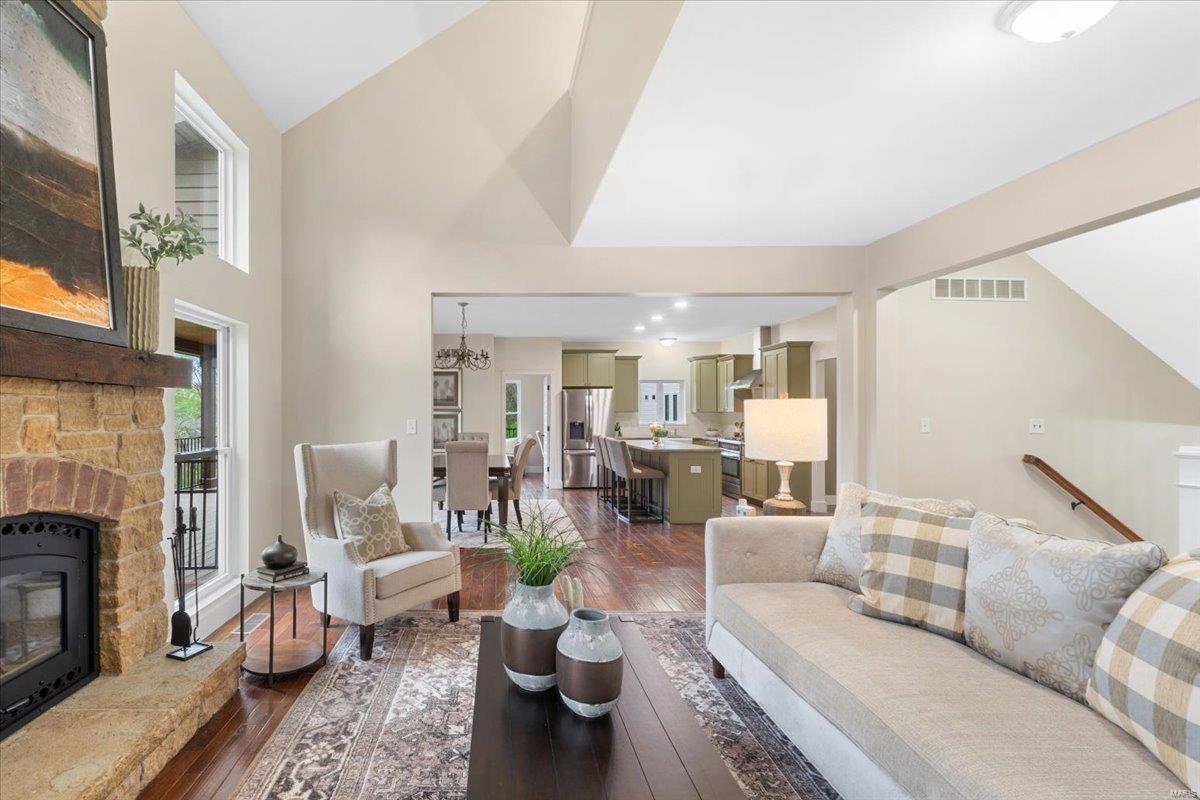 115 Place De Yeager