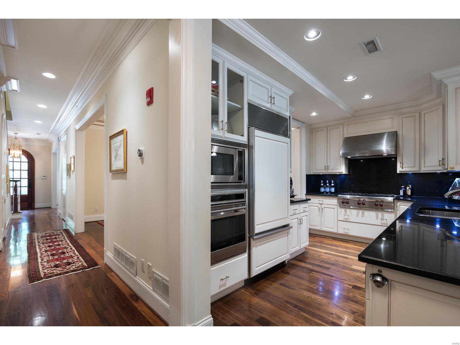 Villas Of Clayton Gardens Condo The - Residential