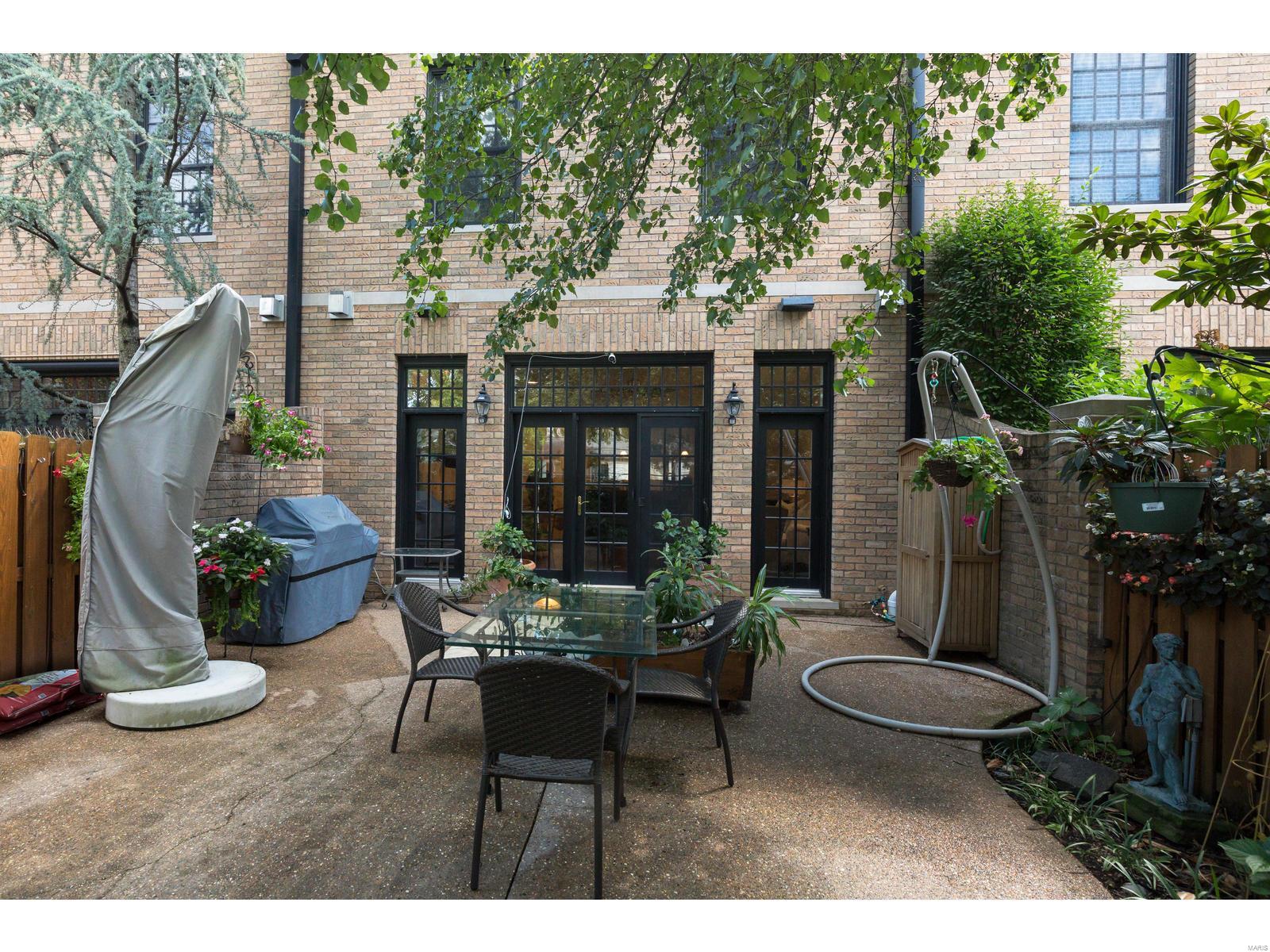 Villas Of Clayton Gardens Condo The - Residential