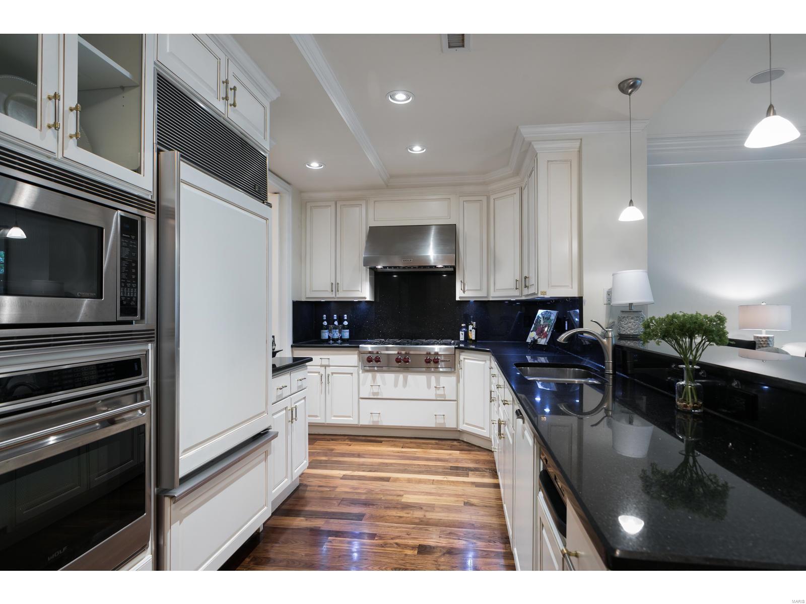 Villas Of Clayton Gardens Condo The - Residential