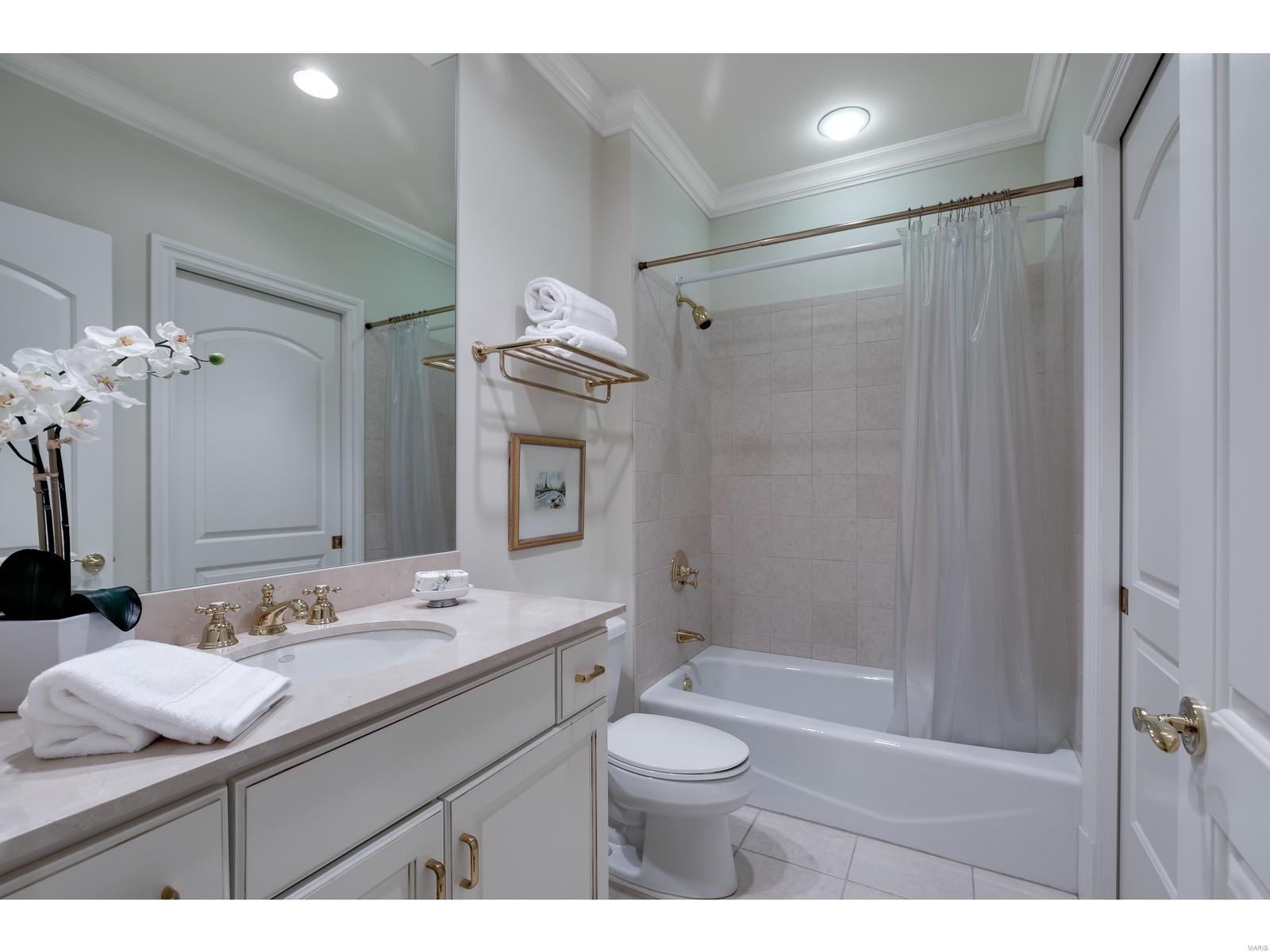 Villas Of Clayton Gardens Condo The - Residential