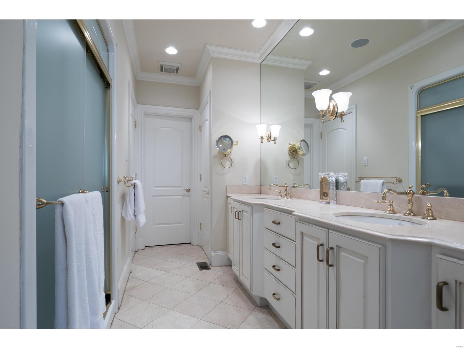 Villas Of Clayton Gardens Condo The - Residential