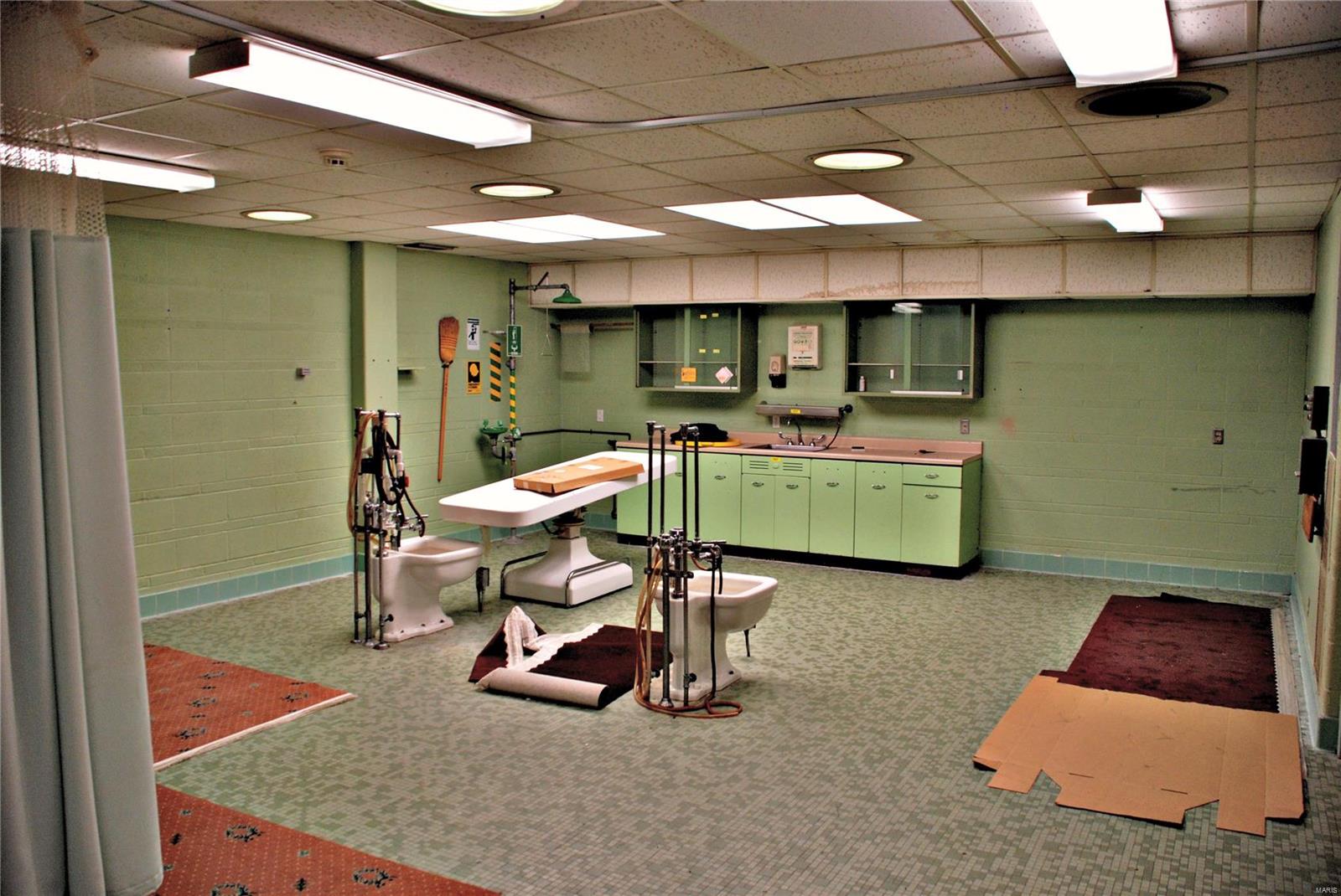 Normandy Heights - Commercial Sale